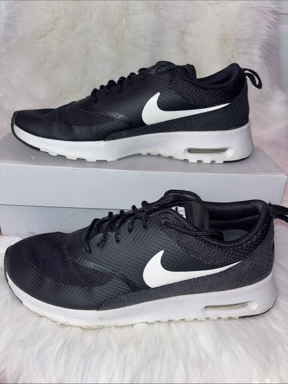 Nike Black and White Low-Top Air-Cushion Runners